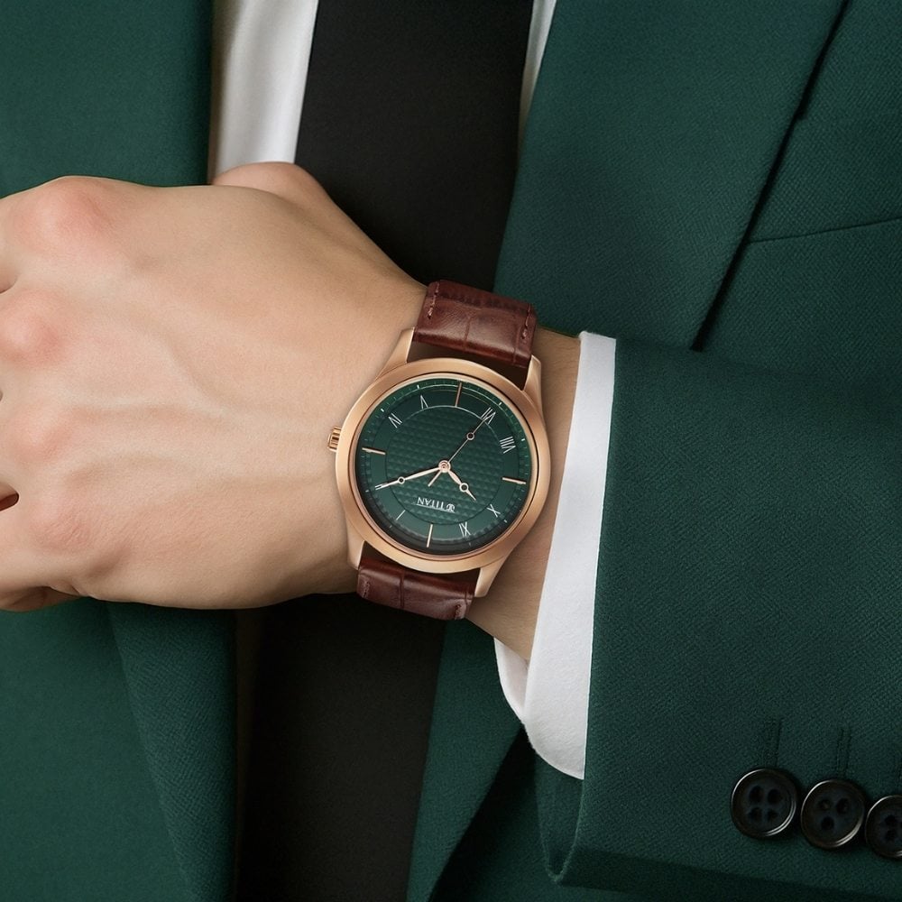 Titan Karishma Green Dial Analog Leather Strap Watch for Men