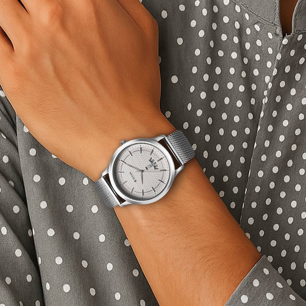 Titan Karishma Quartz Analog Silver Dial Stainless Steel Strap Watch for Men (5)