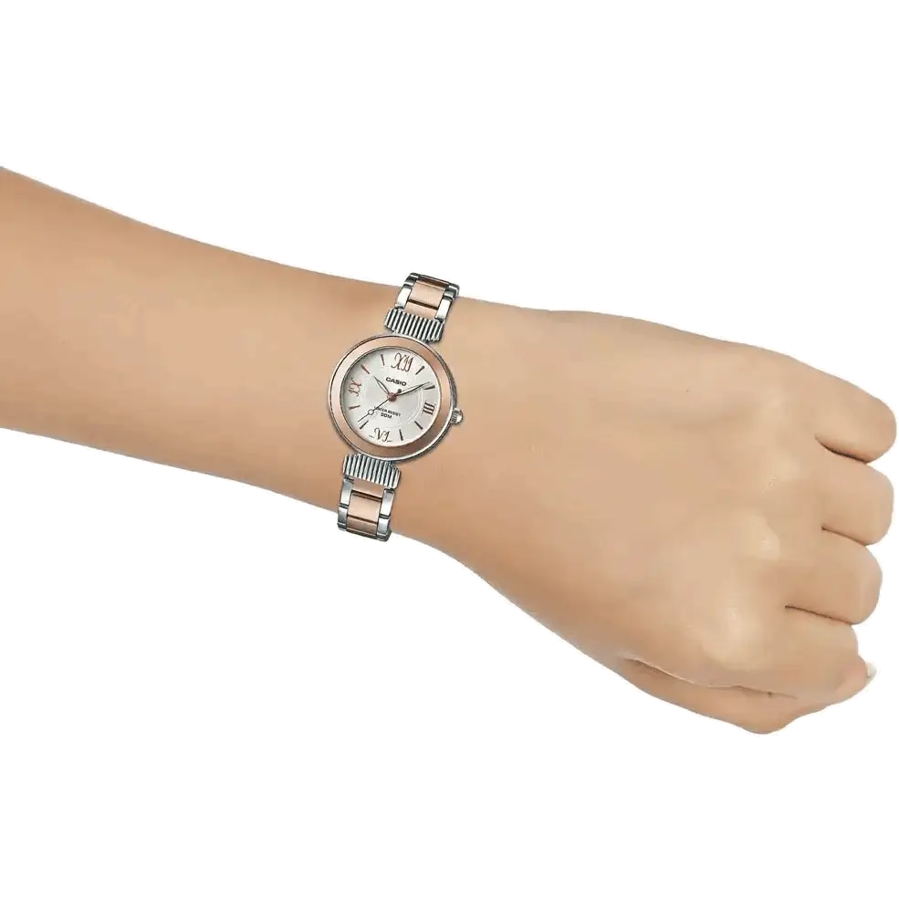 Casio Enticer Women Silver-Toned Dial Analogue Watch LTP-E405BPG-7AVDF