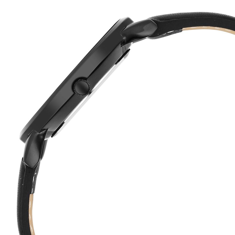 Fastrack Stunners X Quartz Analog Black Dial Leather Strap Watch For Guys