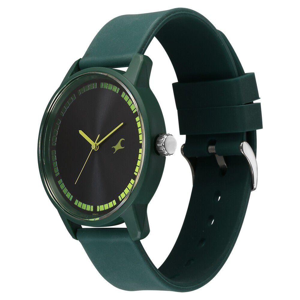 Fastrack Tees Urbanique Quartz Analog Black Dial Silicone Strap watch For Guys