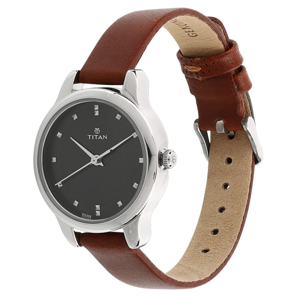 Titan Women's Chic minimalist watch with Black dial and leather strap
