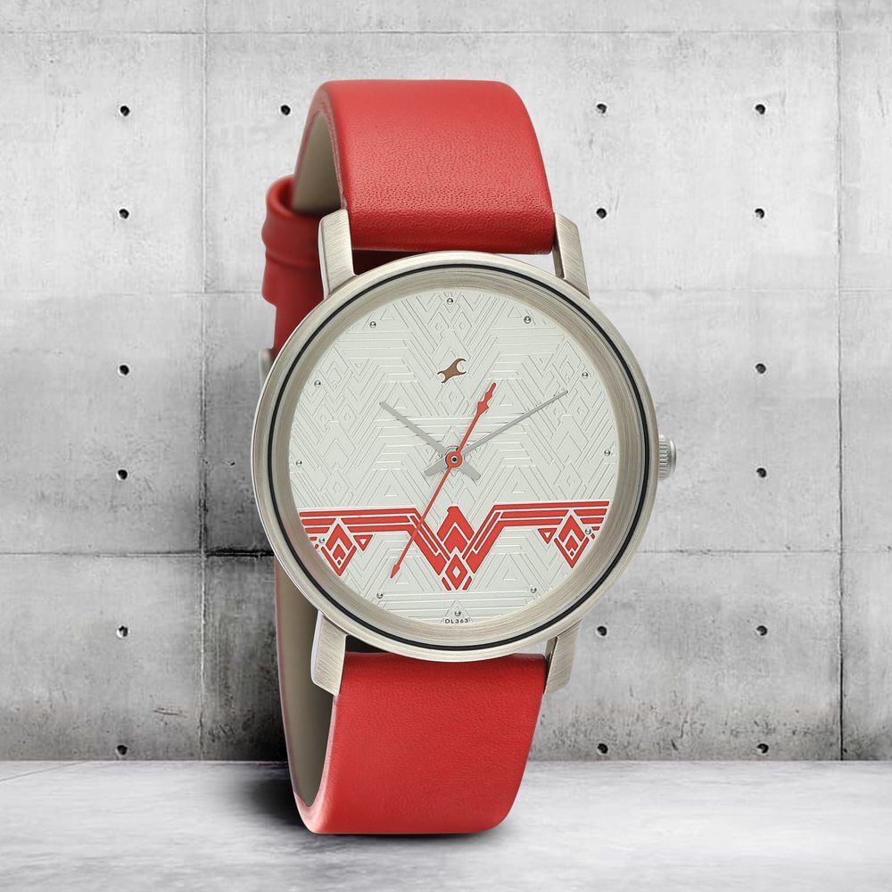 [6244QL02] Fastrack Wonder Woman Quartz Analog Silver Dial Leather Strap Watch for Girls