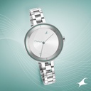 Fastrack Stunners Quartz Analog Silver Dial Metal Strap Watch for Girls