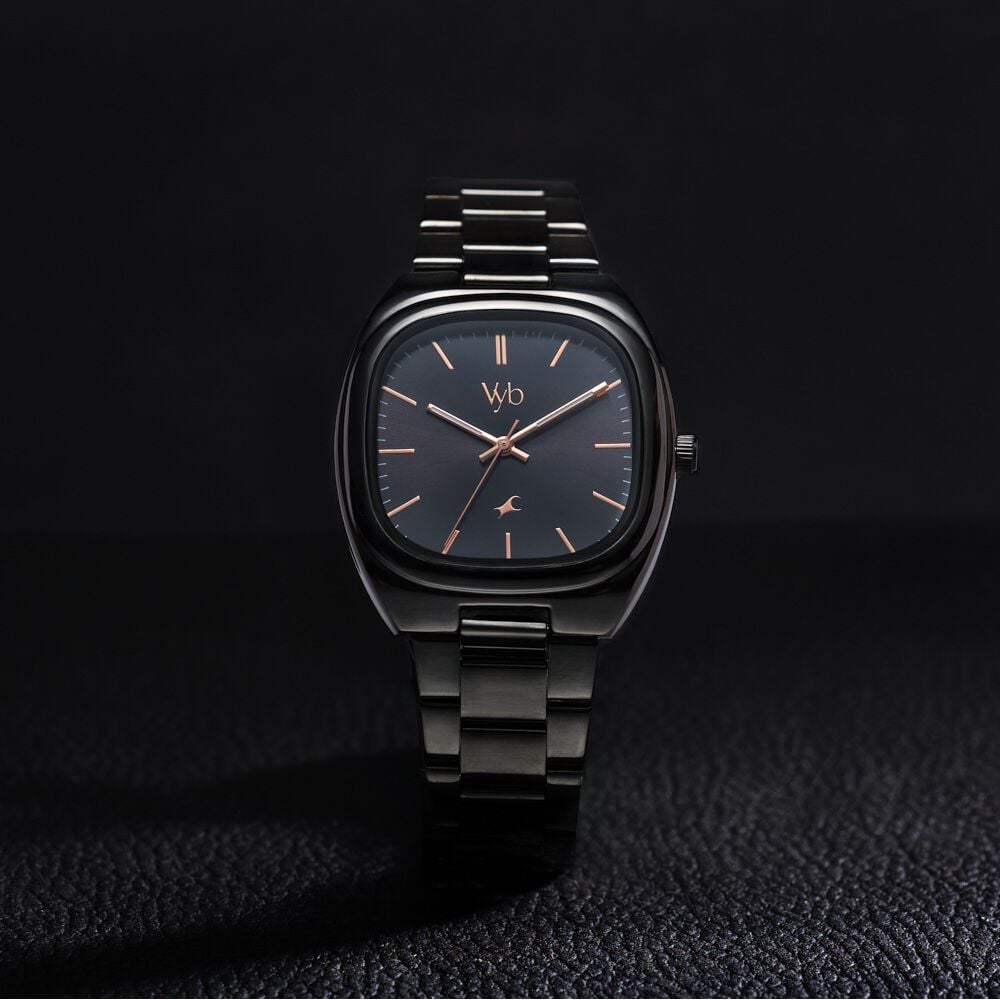 [fv30004nm01w] Fastrack Vyb Aviator Quartz Analog Black Dial Black Metal Strap Watch For Guys