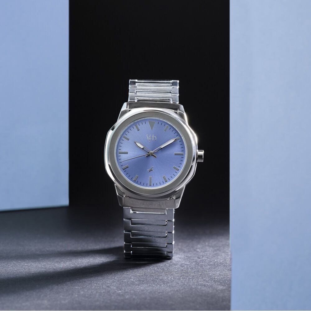 Fastrack Vyb Quest Quartz Analog Blue Dial Silver Color Metal Strap Watch For Guys