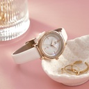 Fastrack Vyb Spotlight Quartz Analog Mother of Pearl Dial White Leather Strap Watch For Girls