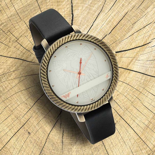 [6243ql01] Fastrack Wonder Woman Quartz Analog Silver Dial Leather Strap Watch for Girls